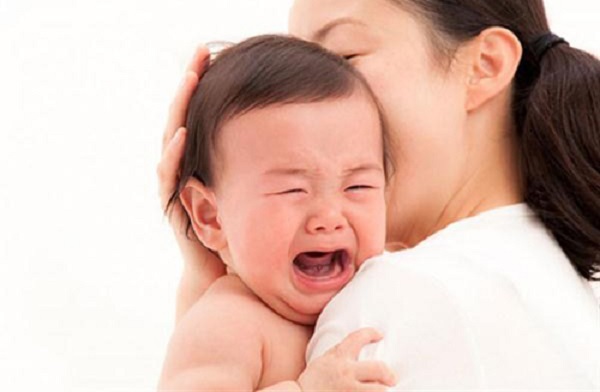 Trẻ sơ sinh biếng ăn mẹ phải làm như thế nào? tre so sinh bieng an me phai lam nhu the nao - Trẻ sơ sinh biếng ăn mẹ phải làm như thế nào?