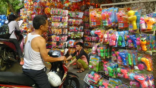 Tình hình thị trường đồ chơi tại Việt Nam thi truong do choi tai Viet Nam.jpg2 - Tình hình thị trường đồ chơi tại Việt Nam