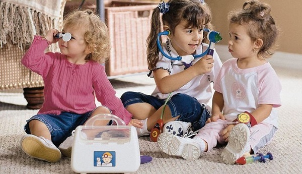 Gợi ý 5 loại đồ chơi cần thiết cho bé gái do choi can thiet cho be gai.jpg2 - Gợi ý 5 loại đồ chơi cần thiết cho bé gái