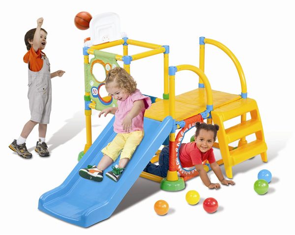 do choi cau truot 2 600x479 - 3 lợi ích tuyệt vời của đồ chơi cầu trượt cho bé
