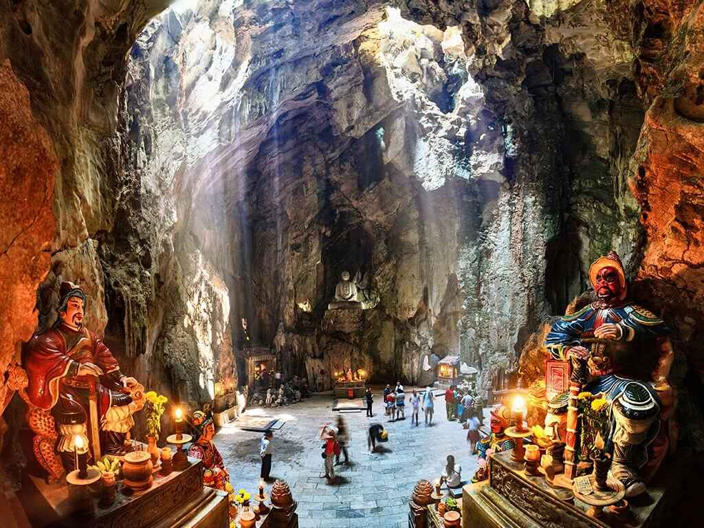 Top 10 địa điểm mới nhất ở Đà Nẵng 2020 nên ghé dong Huyen Khong huyen bi - Top 10 địa điểm mới nhất ở Đà Nẵng 2020 nên ghé