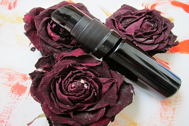 Serum dưỡng trắng chống lão hóa và những điều cần biết trước khi sử dụng serum - Serum dưỡng trắng chống lão hóa và những điều cần biết trước khi sử dụng