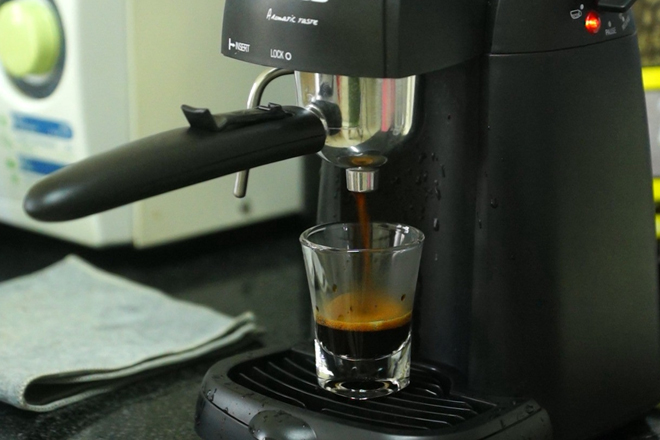 May ca pha ca phe espresso tiross ts620 - Giá máy pha cà phê Espresso trên thị trường hiện có mắc không?